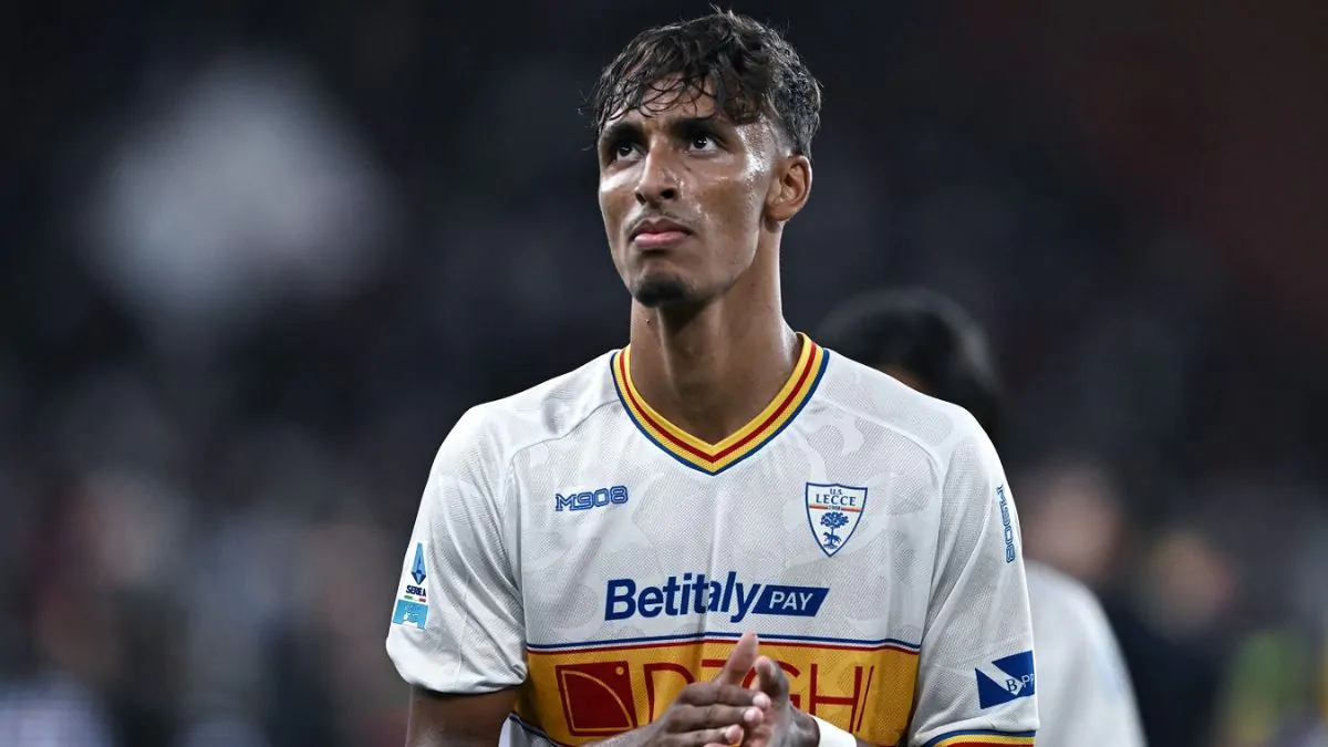 Calciomercato Lecce, Tiago Gabriel nel mirino di diverse big. Ecco la situazione attuale dei giallorossi Calciomercato Lecce, Tiago Gabriel nel mirino di diverse big. Ecco la situazione attuale dei giallorossi