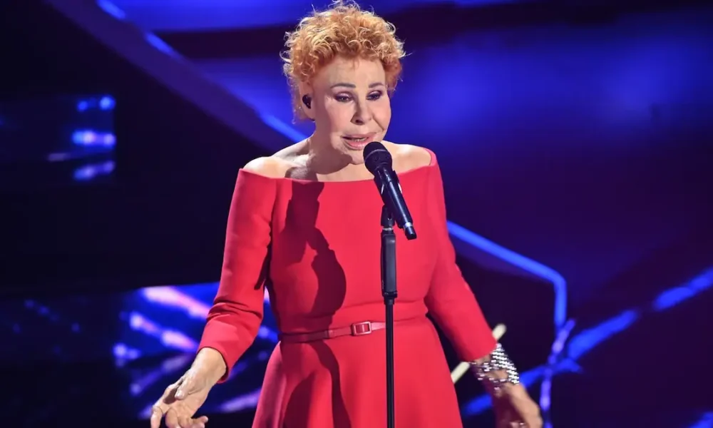 Inter Milan, quante emozioni a San Siro! Nel pre partita del derby il ricordo dell’icona musicale Ornella Vanoni