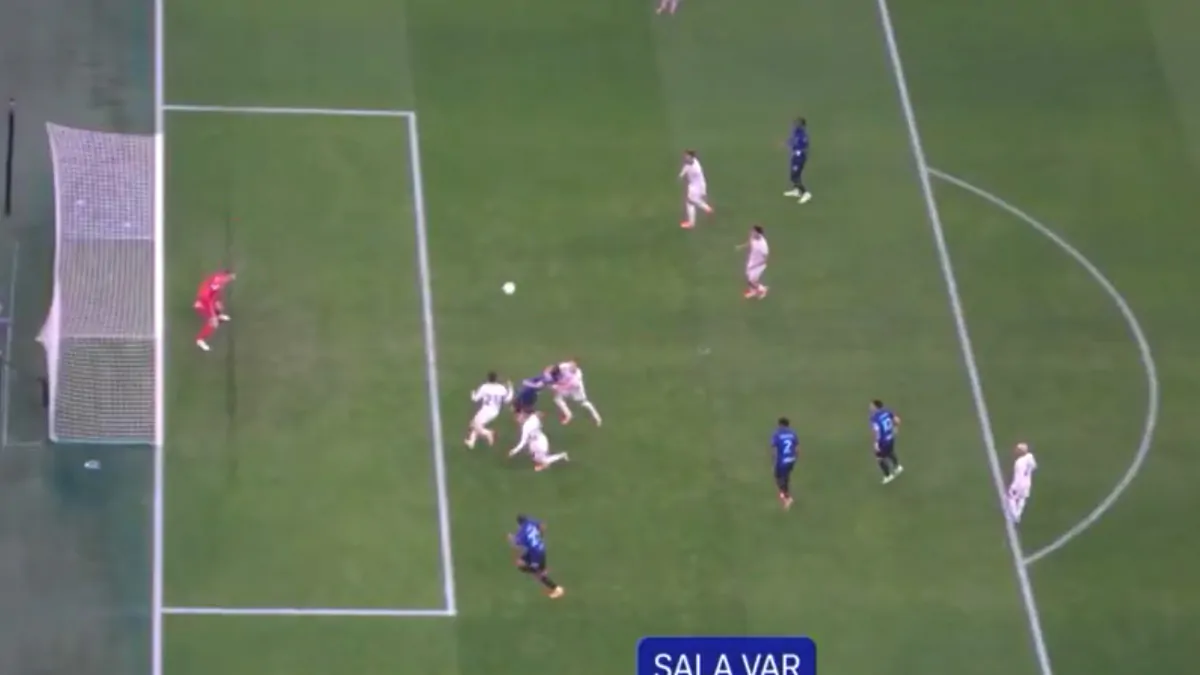 Inter Fiorentina, svelato l’audio Var sul contatto in area si rigore Comuzzo Pio Esposito: ecco cosa è successo Inter Fiorentina, svelato l’audio Var sul contatto in area si rigore Comuzzo Pio Esposito: ecco cosa è successo