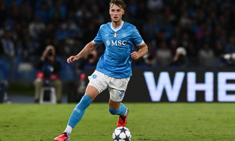 Napoli Bologna, finale di Supercoppa Italiana: Conte perde ancora Beukama! Prosegue l’emergenza infortuni dei partenopei: scelte forzate per il tecnico
