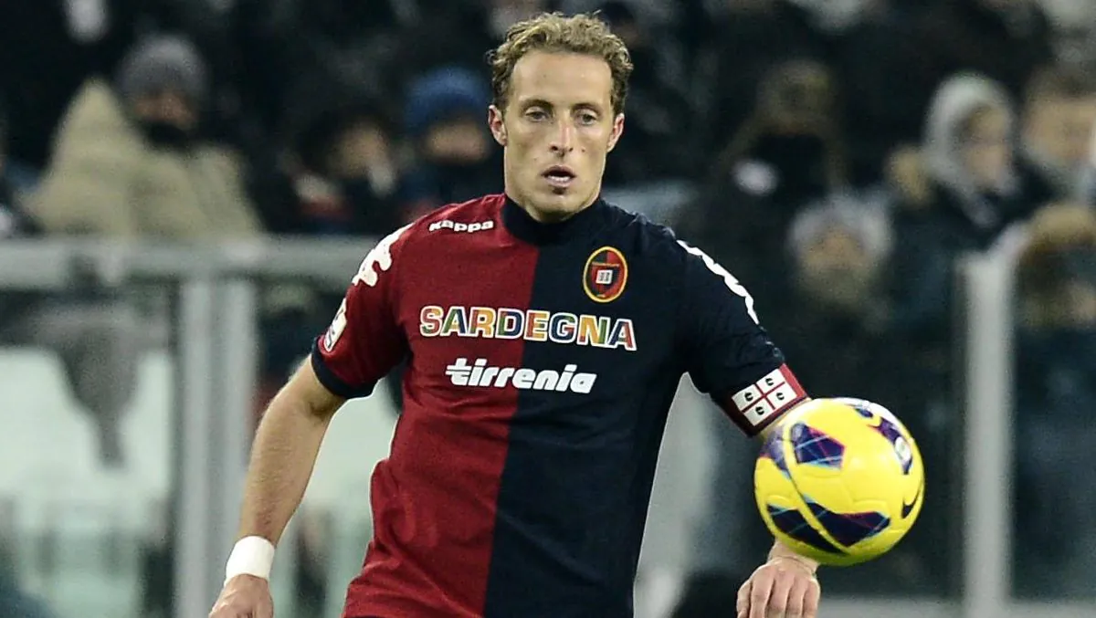 Perico in esclusiva a Cagliarinews24: «Scudetto? Napoli, Milan e Inter se la giocheranno fino alla fine. Caso Folorunsho? Ci sono state offese da una parte e dall’altra…» Perico in esclusiva a Cagliarinews24: «Scudetto? Napoli, Milan e Inter se la giocheranno fino alla fine. Caso Folorunsho? Ci sono state offese da una parte e dall’altra…»