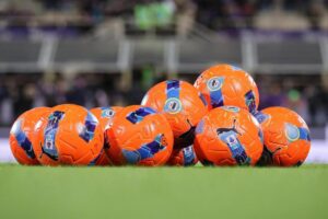 serie a 2025 2026 pallone arancione