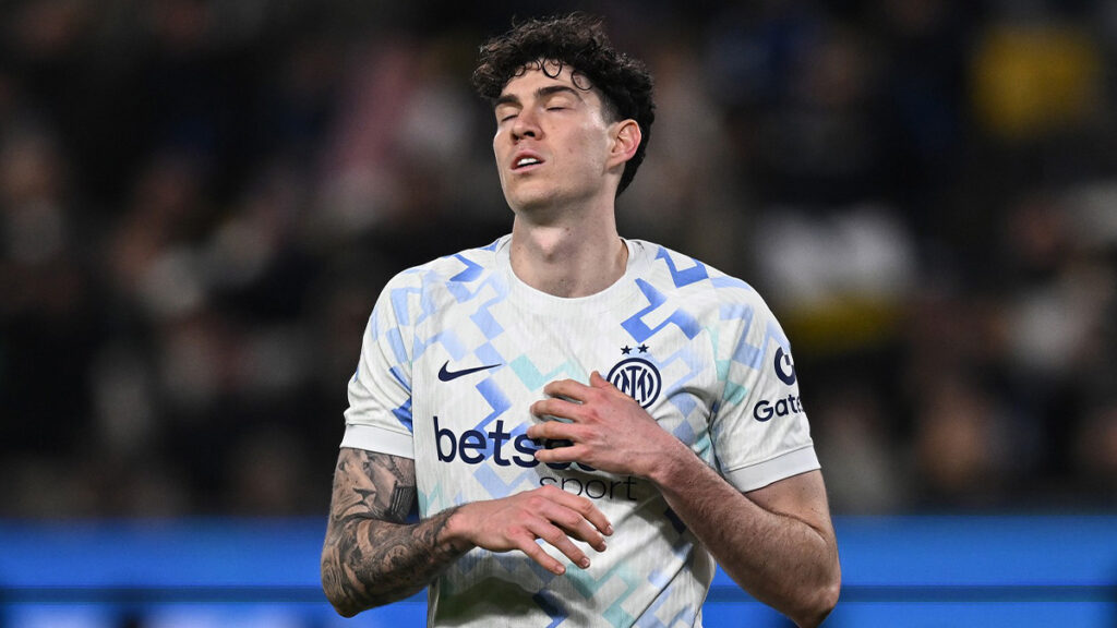 Bastoni Bologna Inter Supercoppa