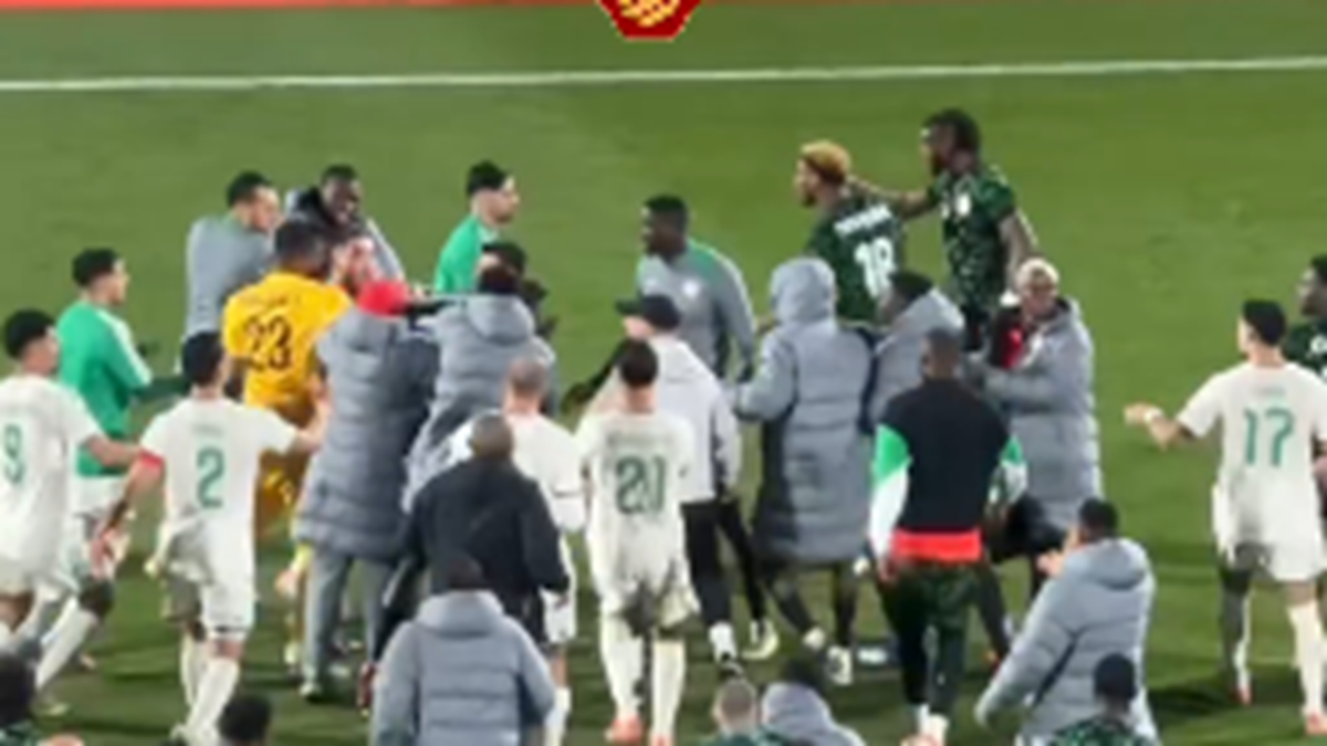 Luca Zidane perde la testa: il figlio di Zizou protagonista di una rissa dopo Algeria Nigeria. Cos’è successo – FOTO Luca Zidane perde la testa: il figlio di Zizou protagonista di una rissa dopo Algeria Nigeria. Cos’è successo – FOTO