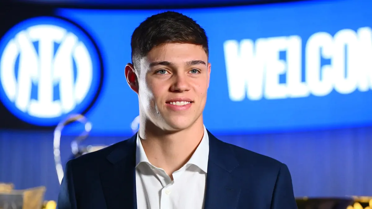 Calciomercato Inter, ufficiale la cessione di Palacios: il difensore vola in Argentina, i dettagli