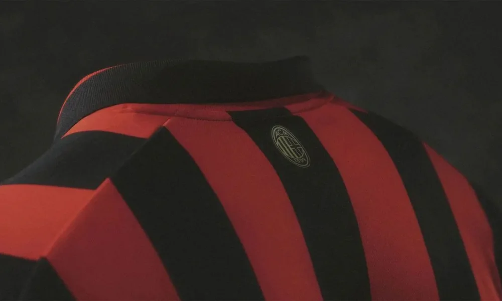 Nuova Maglia Milan: la prima divisa del 2026 sarà ispirata allo storico kit della stagione 1998-99