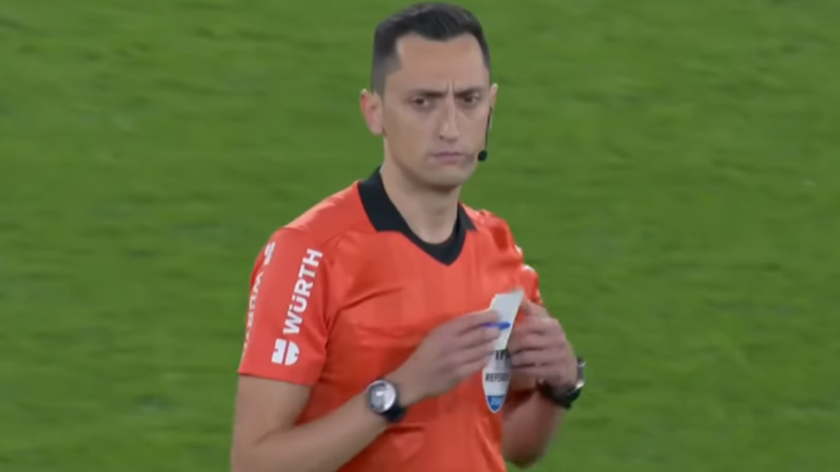 Moviola Monaco Juventus, Sánchez Martínez promosso dai giornali: giusto annullare il gol a Balogun