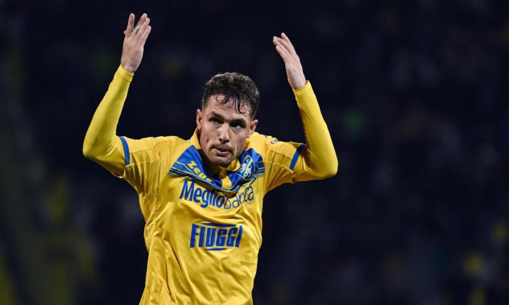 Calciomercato Hellas Verona, ufficiale l’arrivo di Pol Lirola: arriva a parametro zero. La nota del club