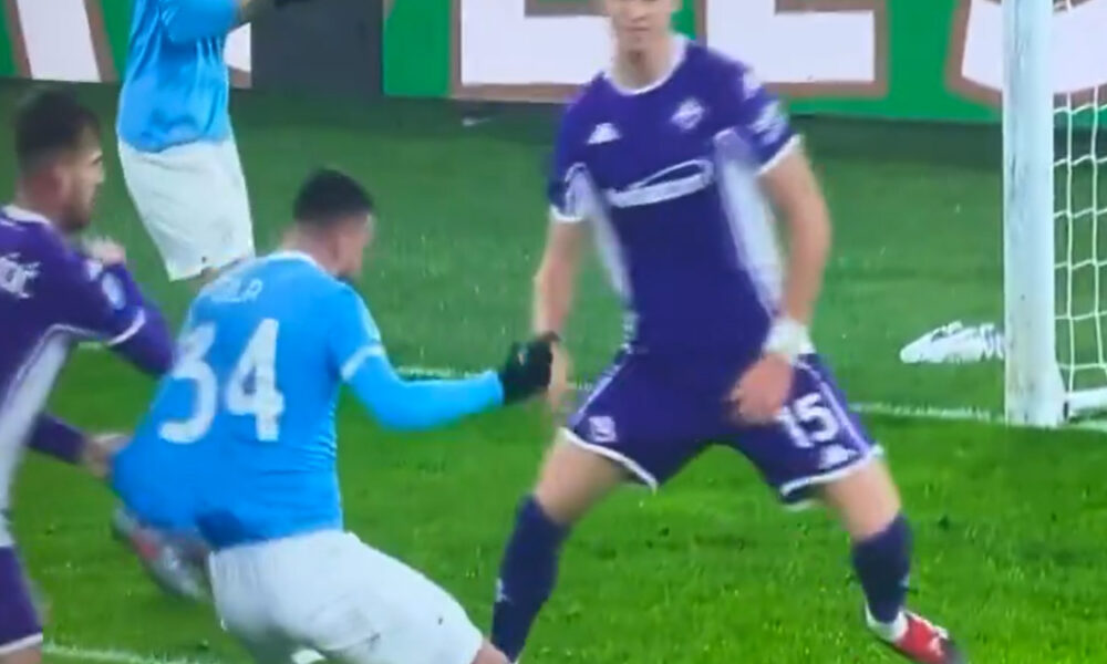 Moviola Lazio Fiorentina, Sozza nella bufera! Giornali scatenati: «Disastro VAR, gara falsata»