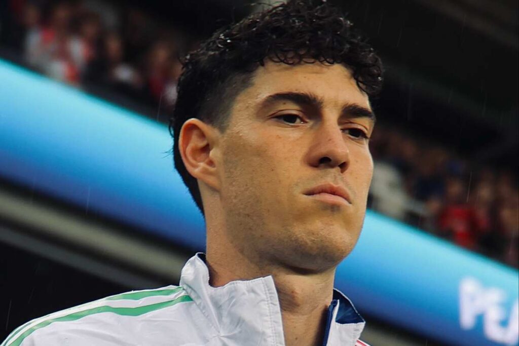 Inter ricoperta d'oro, 140 milioni in arrivo: squadra rifatta con due cessioni 32 bastoni barcellona