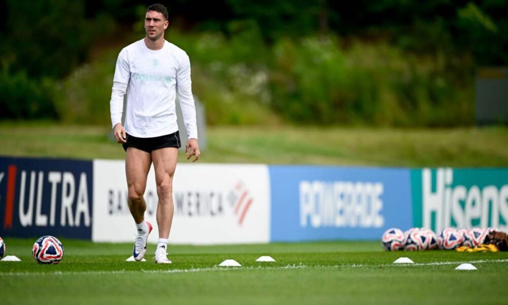 Juventus, slitta il rientro di Vlahovic? Cosa è successo in allenamento e quando può tornare davvero il serbo. Ultimissime novità