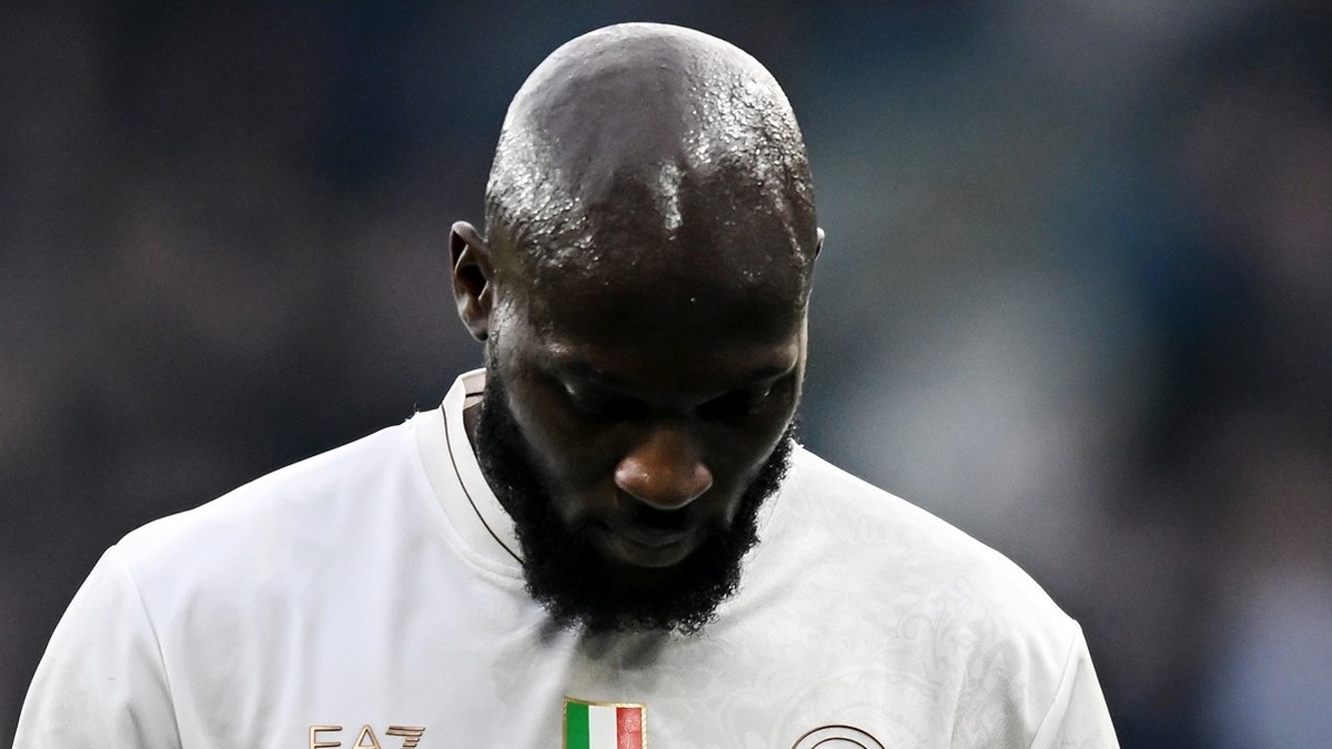 Napoli, Lukaku a DAZN commuove dopo il Verona: «Perdere mio padre è stato pesante. Prima di arrivare qui ero morto» Napoli, Lukaku a DAZN commuove dopo il Verona: «Perdere mio padre è stato pesante. Prima di arrivare qui ero morto»