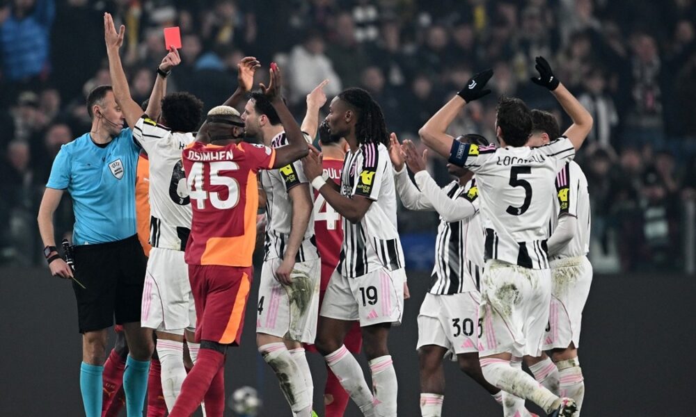 Espulsione Kelly Juve Galatasaray, l’UEFA spiega il rosso diretto al difensore: «Ha messo a repentaglio l’incolumità dell’avversario!»