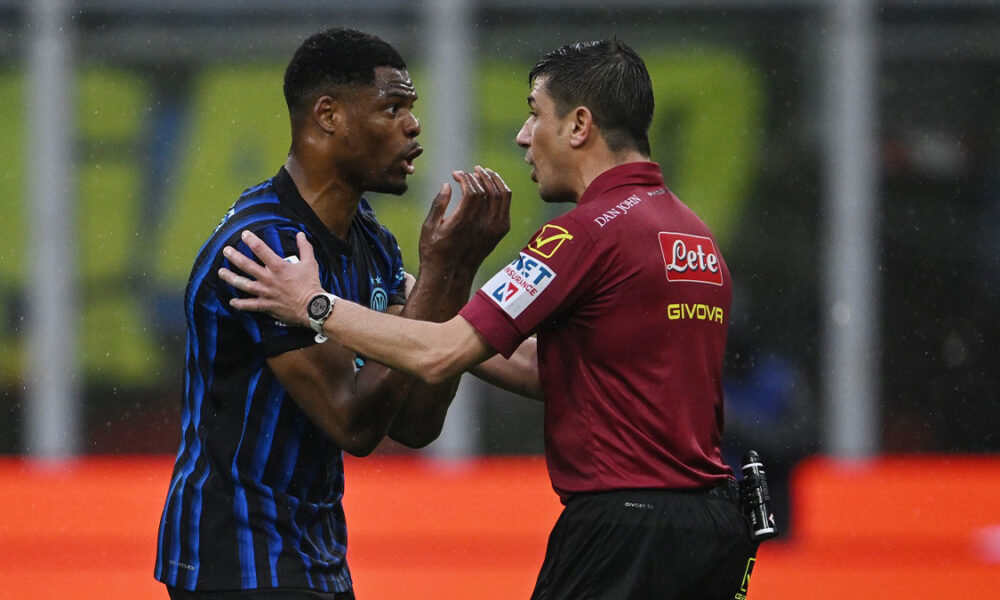 Moviola Inter Atalanta, Manganiello bocciato dai giornali: che errore sul mancato rigore su Frattesi!