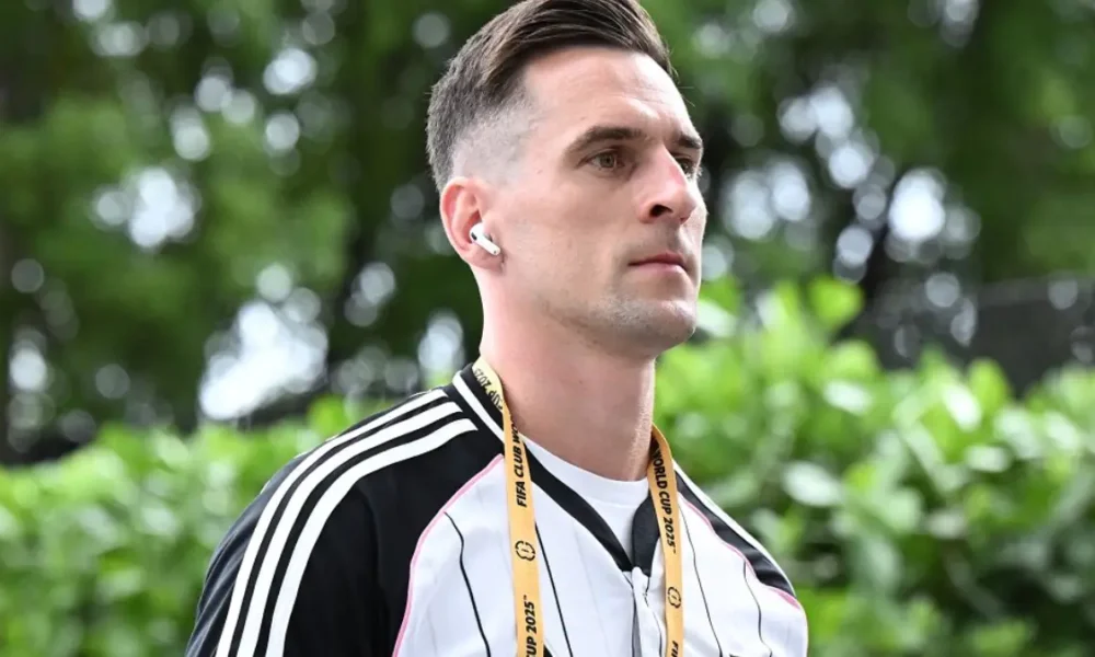 Infortunio Milik, altra tegola per la Juventus: lesione per il polacco e stagione finita! Il comunicato ufficiale e tutti i dettagli