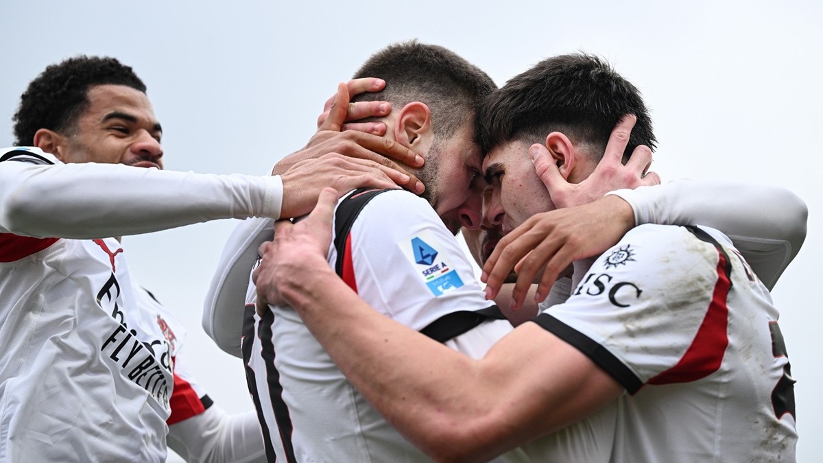 Infortunati Milan: sospiro di sollievo per Bartesaghi, c’è una novità importante per Gimenez. Ultime dall’infermeria rossonera verso il derby della Madonnina Infortunati Milan: sospiro di sollievo per Bartesaghi, c’è una novità importante per Gimenez. Ultime dall’infermeria rossonera verso il derby della Madonnina