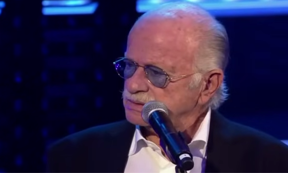 Morto Gino Paoli, ci lascia uno dei pilastri assoluti della musica leggera italiana. Il ricordo del Genoa