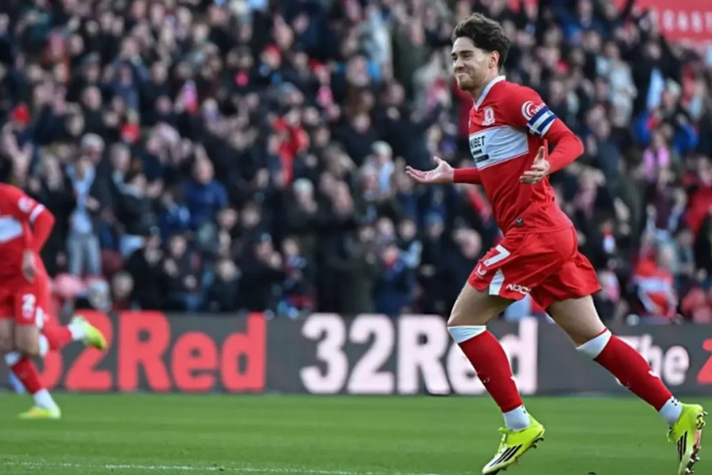 La Juve guarda alla Serie B per il centrocampista del futuro: nome nuovo per Spalletti 27 Nome nuovo per il centrocampo della Juventus di Spalletti: nel mirino Hayden Hackney del Middlesbrough - Calcionews24.com (Instagram haydenhackney10)