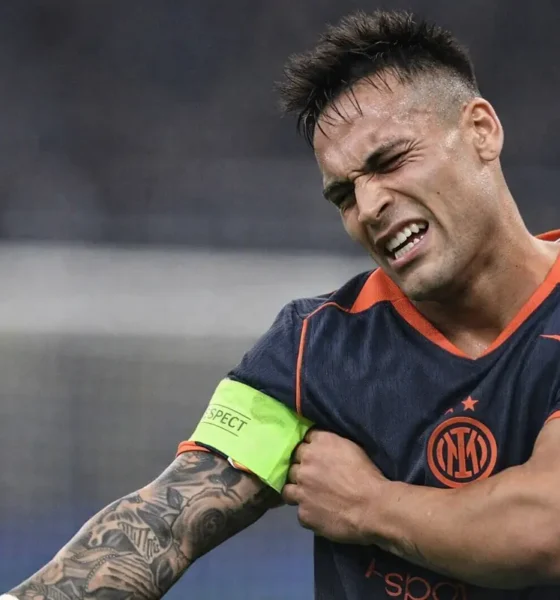 Un dolorante Lautaro Martinez, capitano dell'Inter