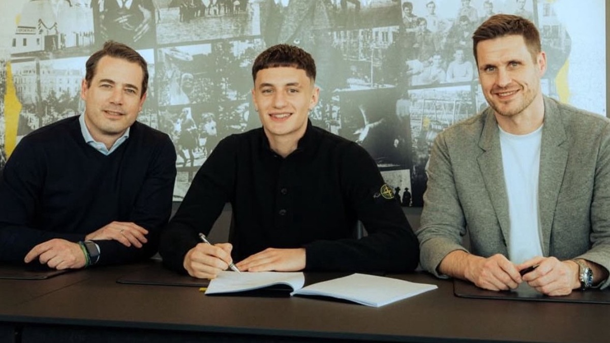 borussia dortmund primo contratto da pro per luca reggiani il difensore italiano blinda il suo futuro con i gialloneri tutti i dettagli da Calcionews24.com borussia dortmund primo contratto da pro per luca reggiani il difensore italiano blinda il suo futuro con i gialloneri tutti i dettagli