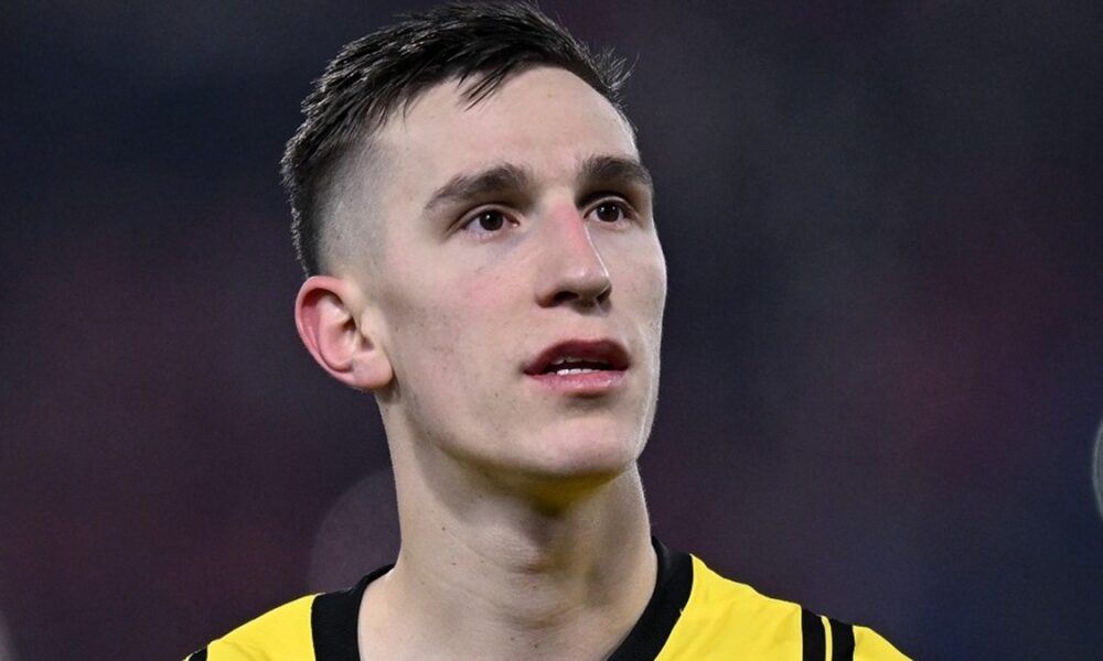 Schlotterbeck rinnova con il Borussia Dortmund, è ufficiale: firma fino al 2031 per il difensore! Il comunicato e tutti i dettagli