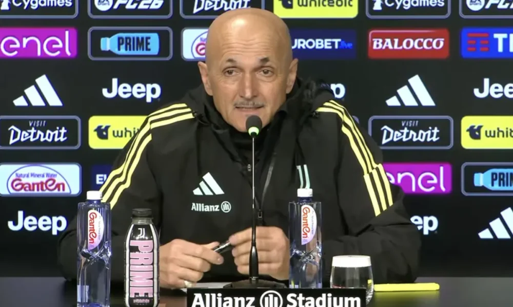 Conferenza stampa Spalletti pre Juve Sassuolo: «Vlahovic e Thuram ci saranno? Sono cose che valuteremo bene. Sul mio rinnovo…» – VIDEO