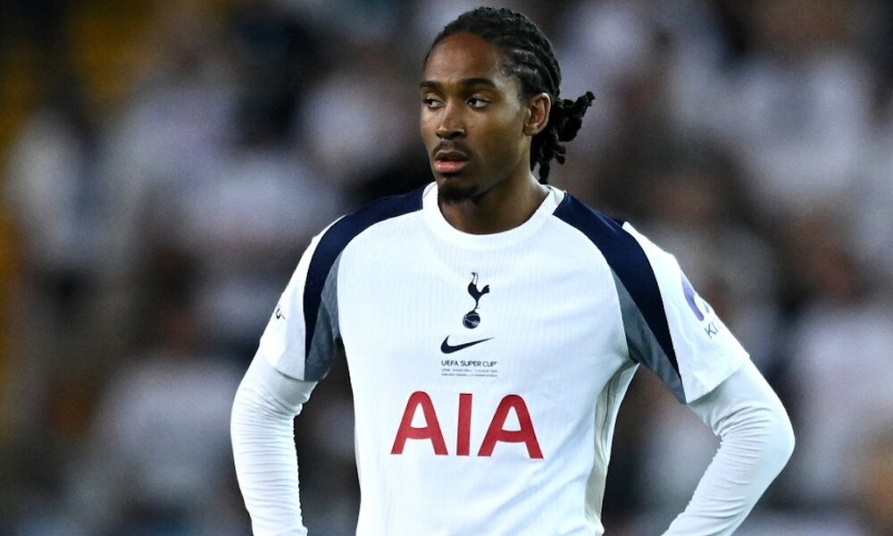 Calciomercato Juve: spunta il nome di Spence del Tottenham per rinforzare le fasce in estate. Chi è e qual è la situazione