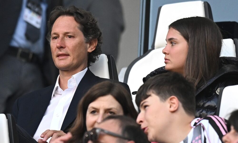 Spalletti Elkann, cosa c’è dietro la richiesta di un vertice da parte del tecnico verso la proprietà. Motivi e retroscena