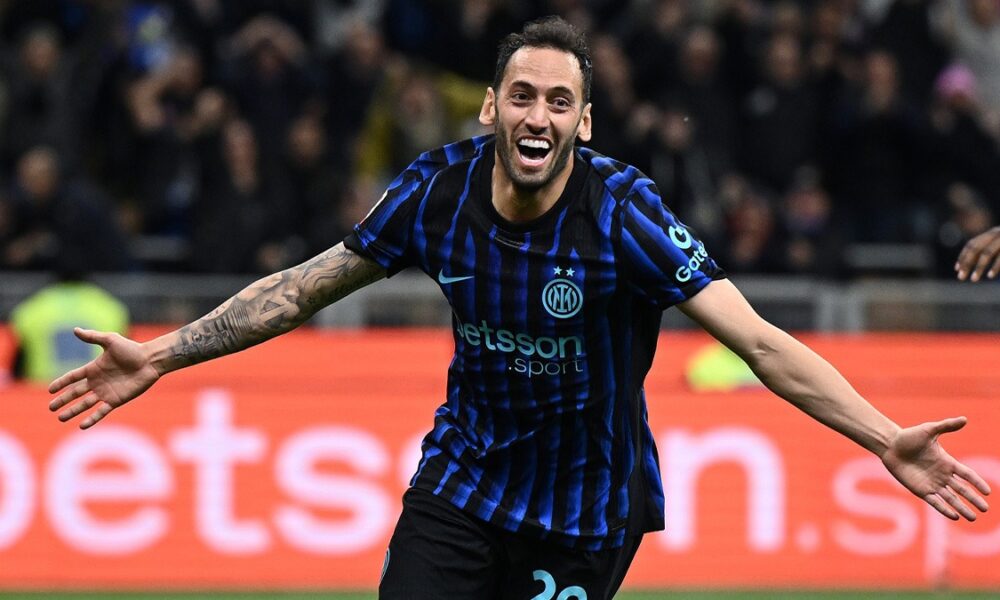Calhanoglu Inter, avanti insieme: l’esperto di mercato conferma la permanenza. Ecco quando può partire il rinnovo