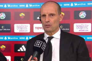 Allegri risponde alle domande dei giornalisti dopo una partita del Milan