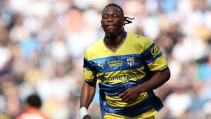 Nesta Elphege con la maglia del Parma in campo