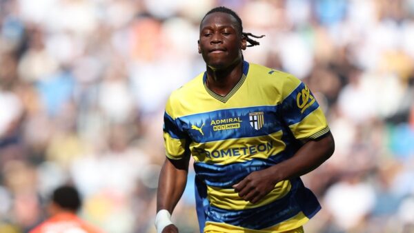 Nesta Elphege con la maglia del Parma in campo