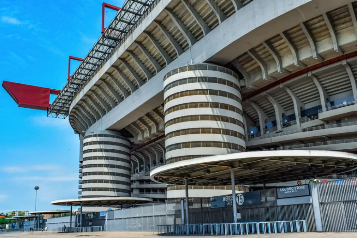 San Siro dall'esterno