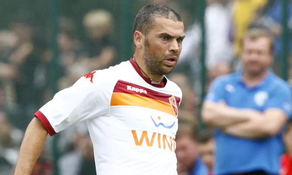 Max Tonetto, dall’erba dell’Olimpico al volante: l’ex terzino della Roma oggi guida Uber. Ecco il motivo
