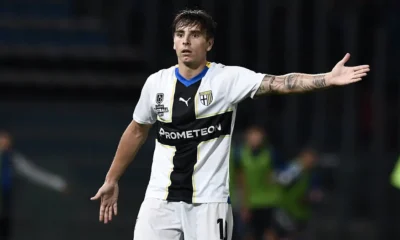 Il centrocampista del Parma, Adrian Bernabé