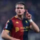 L'attaccante del Genoa, Lorenzo Colombo, esulta dopo un gol