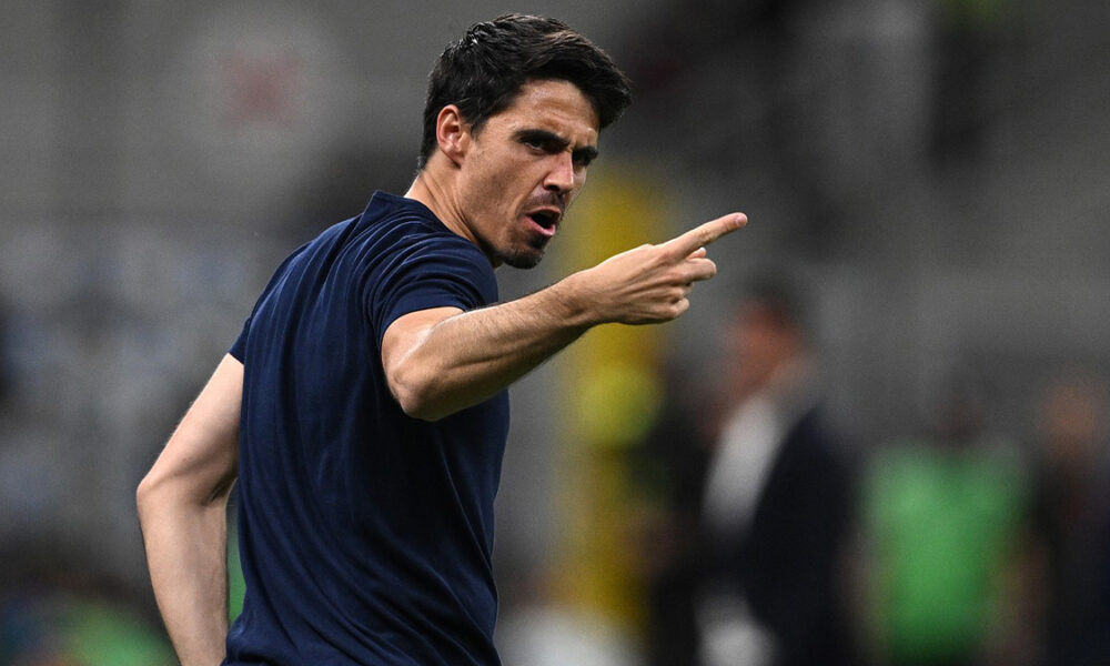 L'allenatore del Parma, Carlos Cuesta