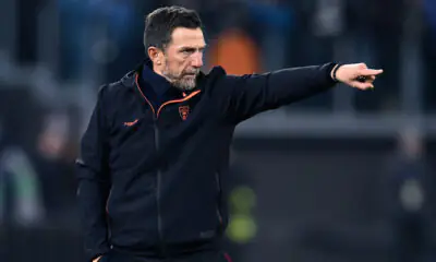 L'allenatore del Lecce, Eusebio Di Francesco, dà indicazioni