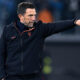 L'allenatore del Lecce, Eusebio Di Francesco, dà indicazioni