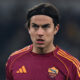 Paulo Dybala in campo con la maglia giallorossa