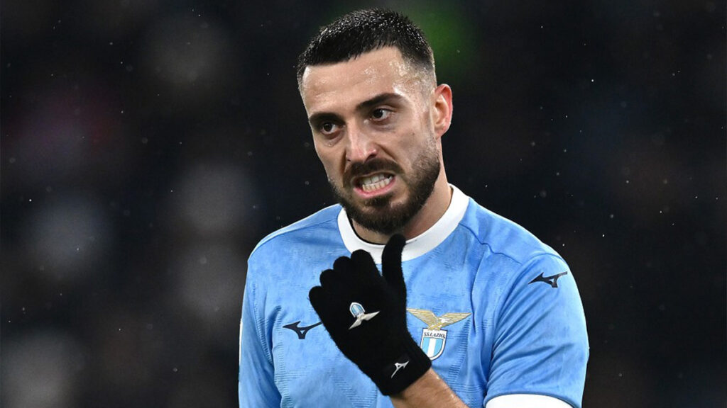 Il difensore della Lazio, Mario Gila