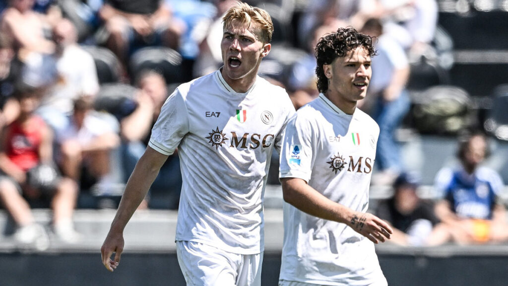 Rasmus Hojlund e Antonio Vergara