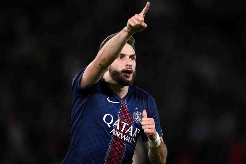 L'attaccante del PSG,Khvicha Kvaratskhelia
