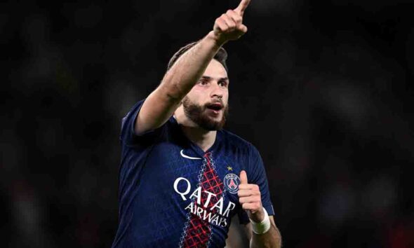 L'attaccante del PSG,Khvicha Kvaratskhelia