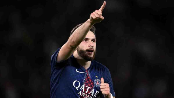 L'attaccante del PSG,Khvicha Kvaratskhelia