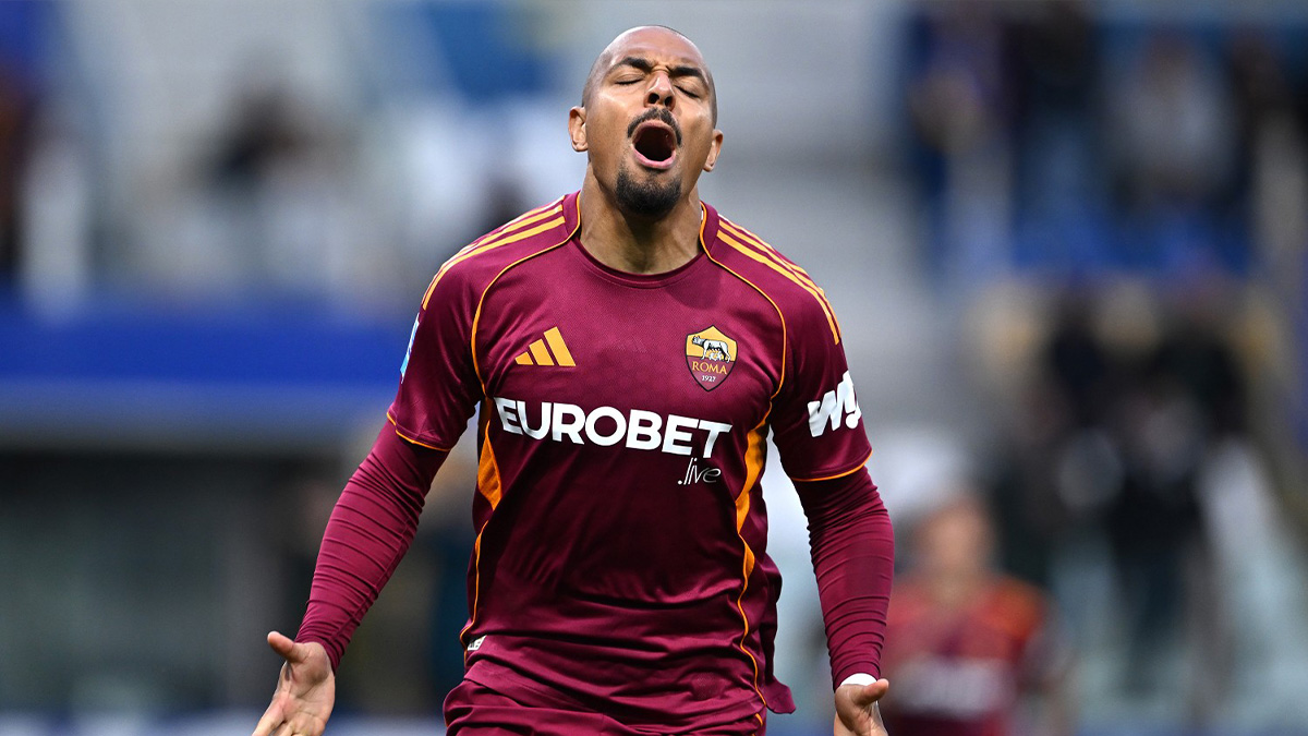 L'esultanza di Donyell Malen, attaccante della Roma, dopo un gol