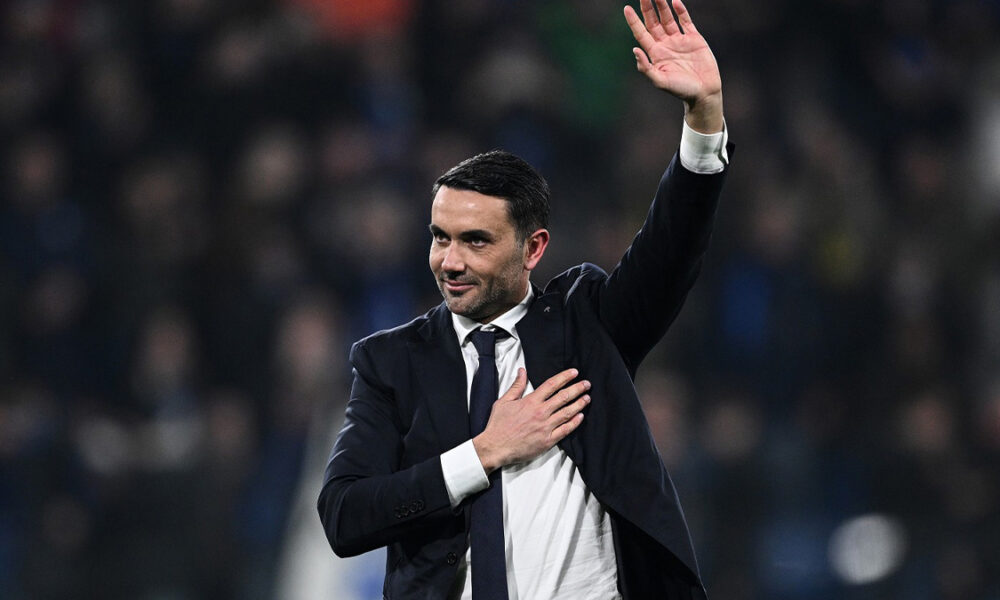 Palladino non è più l’allenatore dell’Atalanta, il tecnico sollevato ufficialmente dall’incarico. Attesa per Sarri in nerazzurro