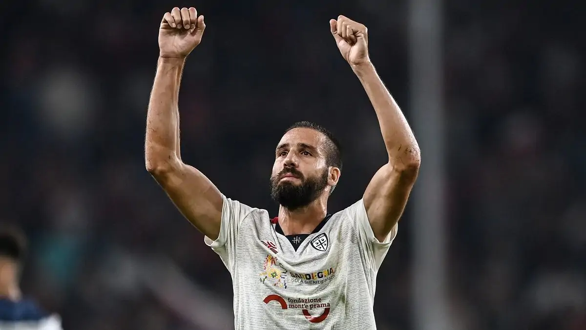 Pavoletti esulta gol Cagliari