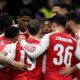 Arsenal gruppo abbraccio gol