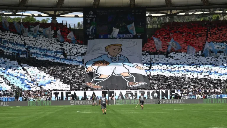 coreografia curva nord tifosi Lazio Roma
